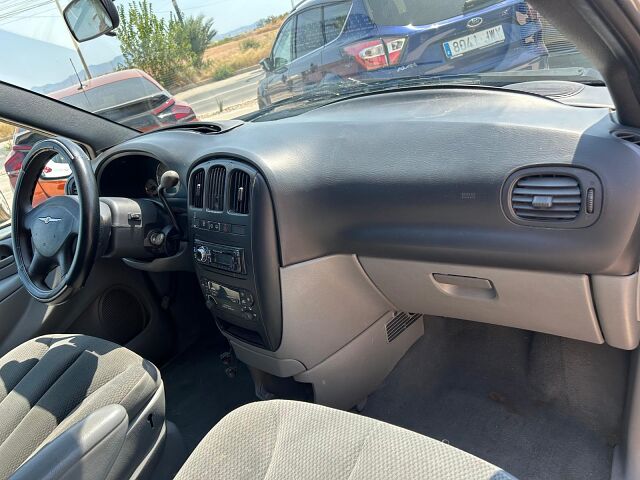 CHRYSLER GRAND VOYAGER SE 2.8 CRDI AUTO SPANISH LHD IN SPAIN 133K 7 SEAT 2005